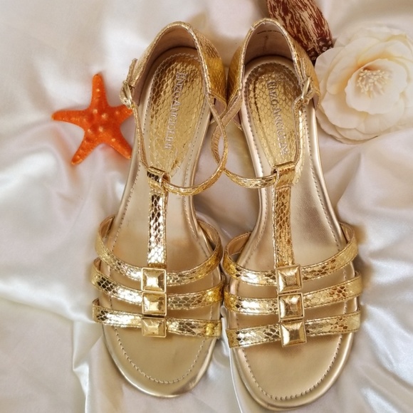 enzo angiolini flat sandals